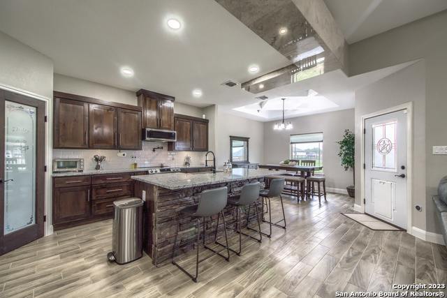 Building Photo - 133 W Tree Farm Dr