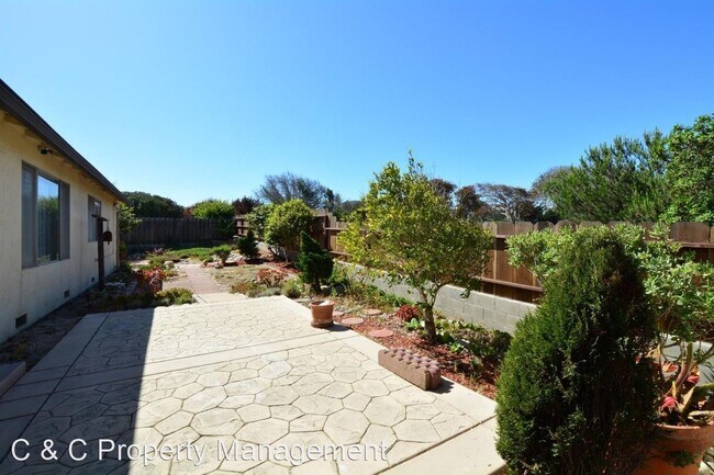 Foto del edificio - 3 br, 2 bath House - 410 Jerry Ct.