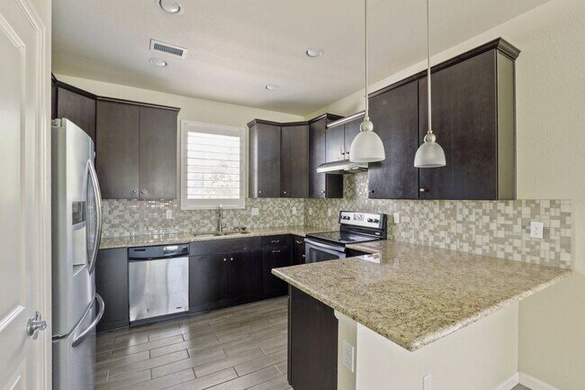 Foto del edificio - 8085 E 21st Ave