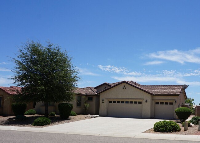 Photo - 1858 Prairie Grass Dr House