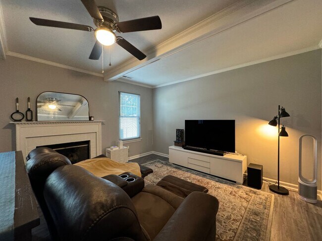 Building Photo - Welcome to this stunning 4-bedroom "ASK AB...