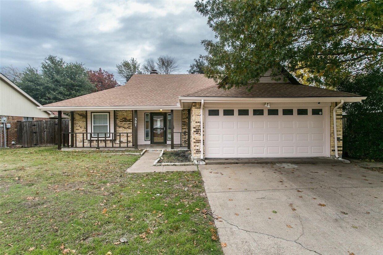307 Kalmia Dr, Arlington, TX 76018 House Rental in Arlington, TX