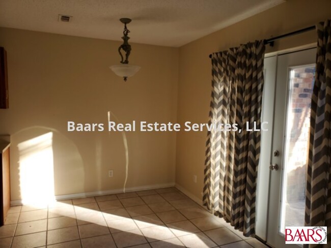 Foto del edificio - 3334 Pine Forest Rd