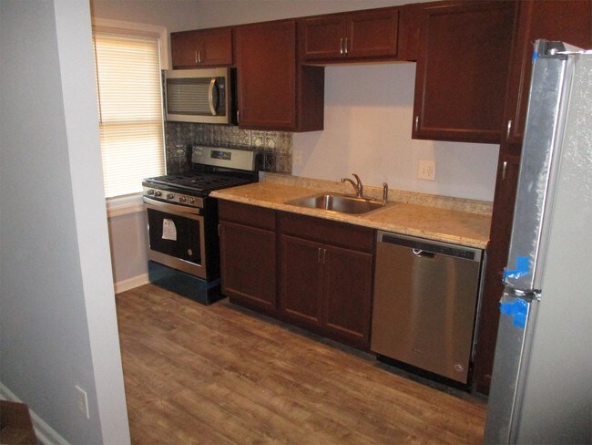 Foto del edificio - 3033 Seamon Ave