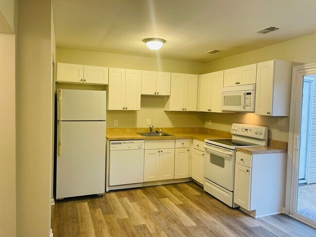 Foto del edificio - 3 BEDROOM IN HILLTOP VILLAGE
