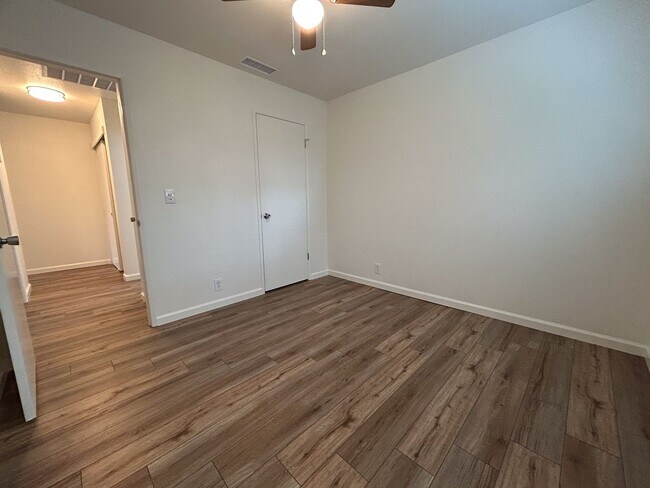 Foto del edificio - 2 Bedroom Duplex for Rent in Chico CA | Garage, Fireplace, Walk-In Closet, Backyard!