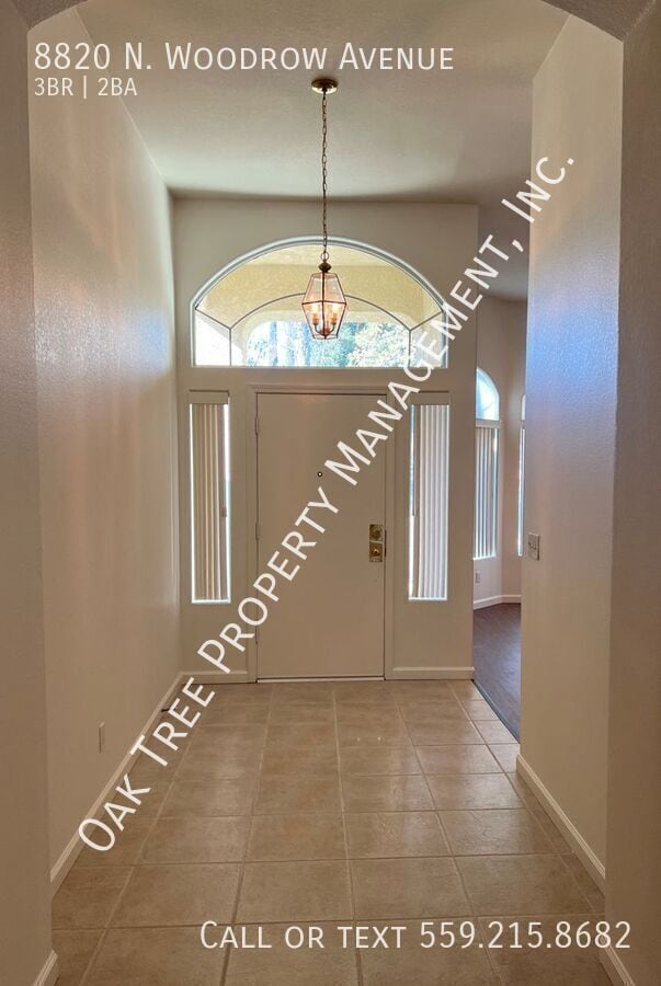 Foto del edificio - 8820 N Woodrow Ave