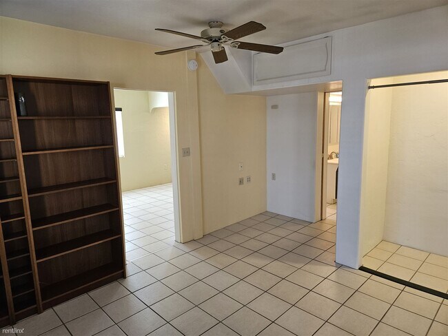 Foto del edificio - 2 br, 1 bath House - 3038 N 34th St Apt 1 #1
