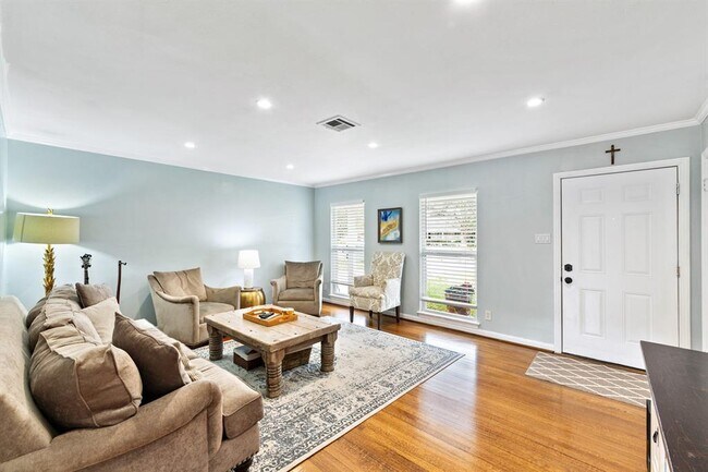 Building Photo - 5513 Pagewood Ln