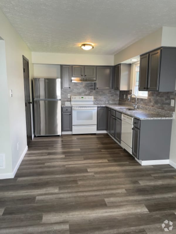 Building Photo - 3824 Longton Dr