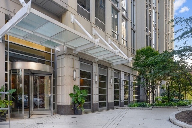 Foto principal - 700 N Larrabee St