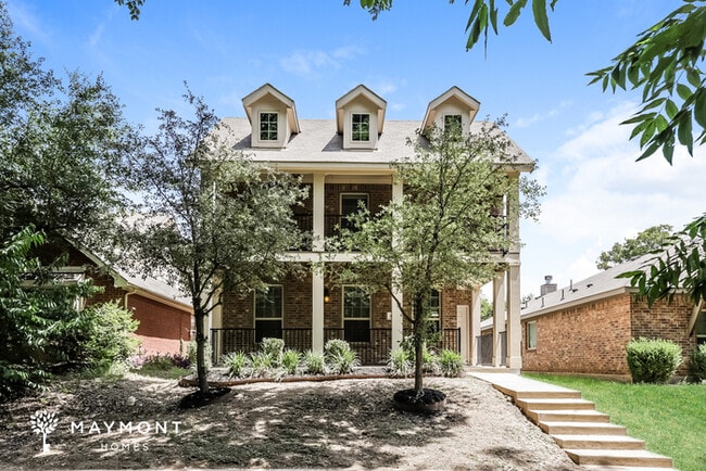 Building Photo - 209 Riverdell North Mews