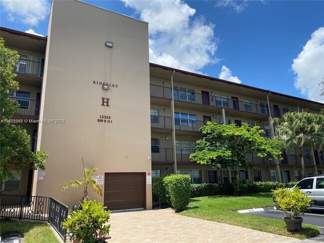 Foto del edificio - 13355 SW 9th Ct