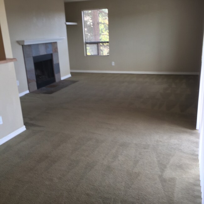Building Photo - 1710 W Sunn Fjord Ln