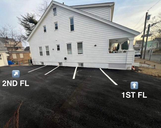 Foto del edificio - 342 Morrissee Ave