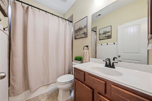 Foto del edificio - 2003 Sunset Terrace Ln