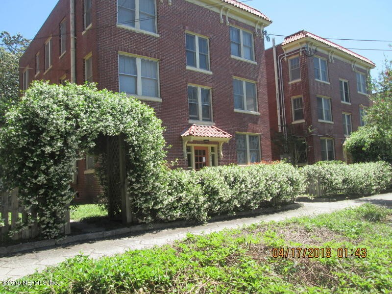 Primary Photo - 1635 N Liberty St