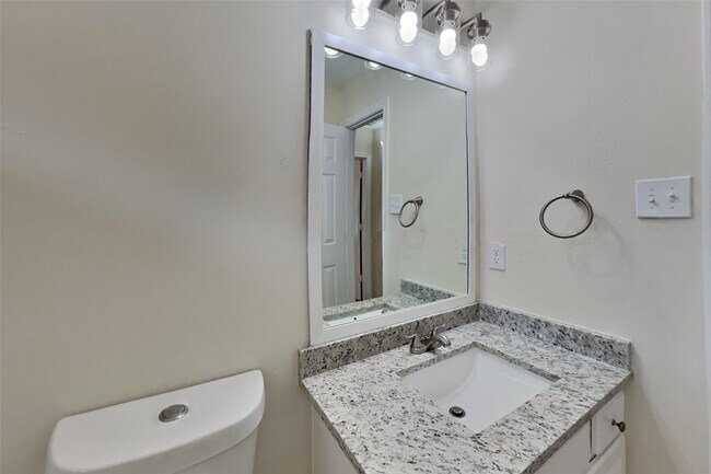 Building Photo - 6819 Amber Pine Ct
