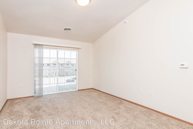 Building Photo - 1050 W Venture Pl