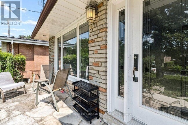 Building Photo - 231 Goulding Ave