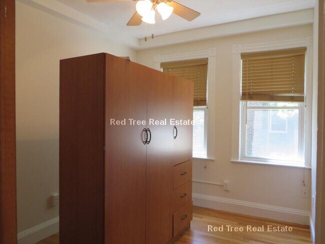 Foto del edificio - 49 St Germain St