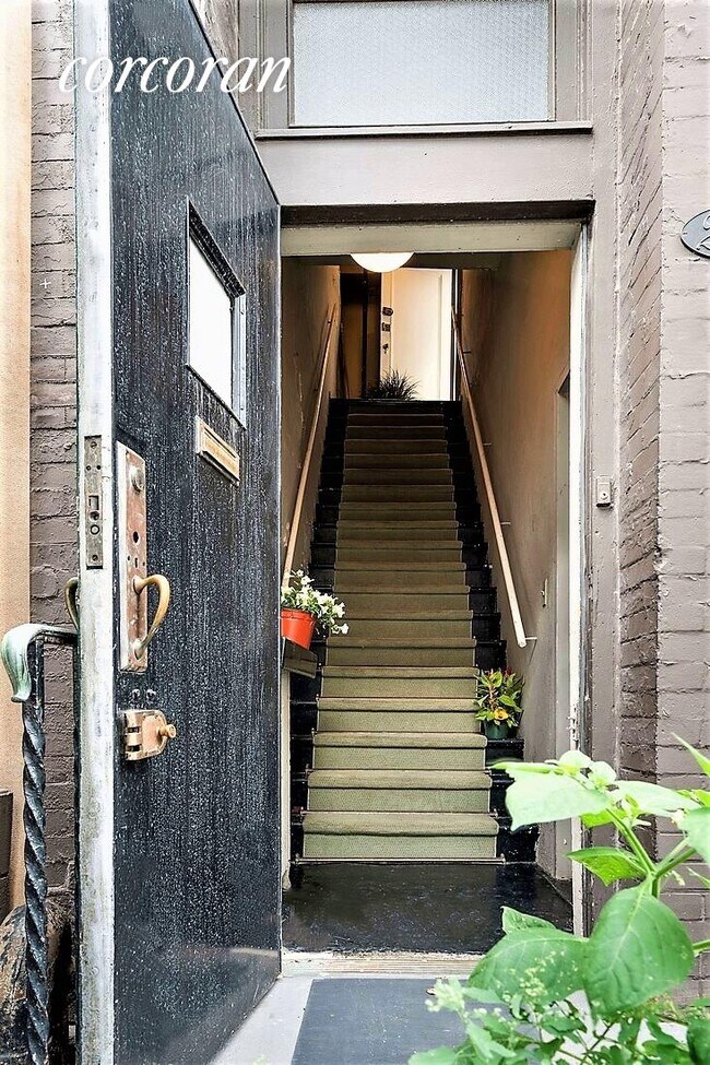 Foto del edificio - 208 E 20th St