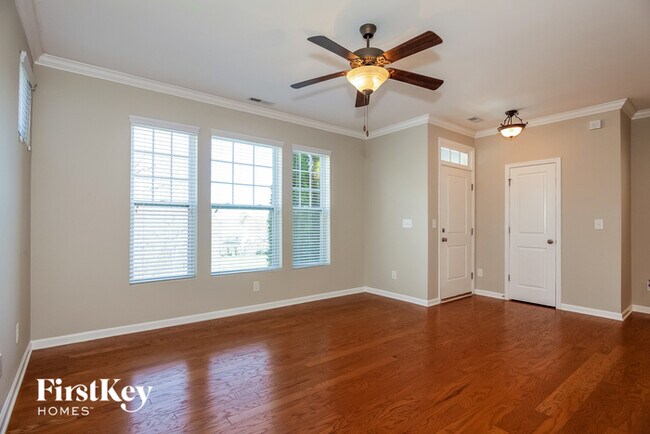 Foto del edificio - 19017 Park Terrace Ln