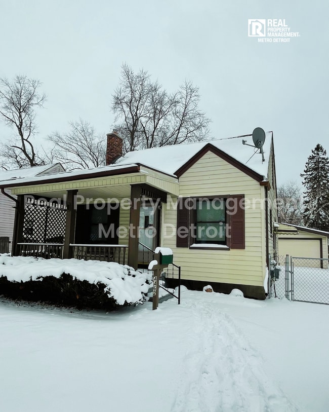 Building Photo - 4462 1st St