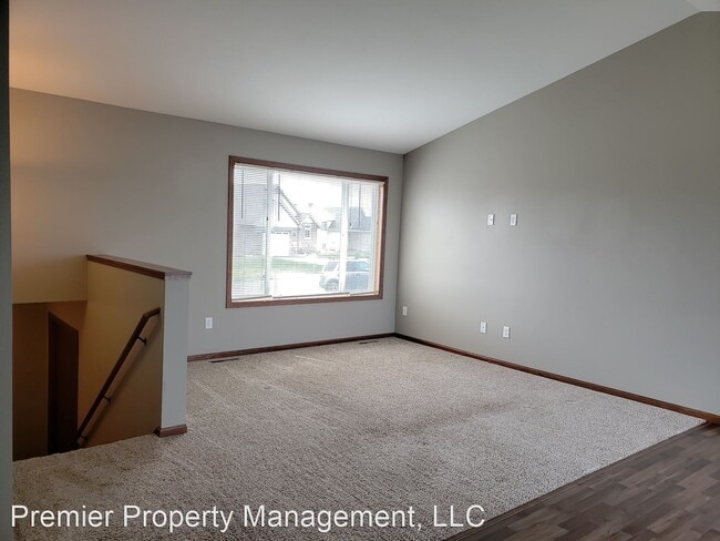 Building Photo - 4 br, 2 bath House - 1725 34th St NE