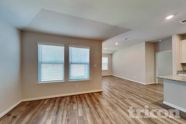 Building Photo - 13503 Emerson Wy