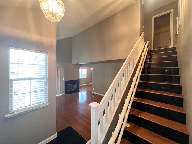 Foto del edificio - Prime Petaluma 3-Bedroom, 2.5-Bath Home Near Shopping & Amenities