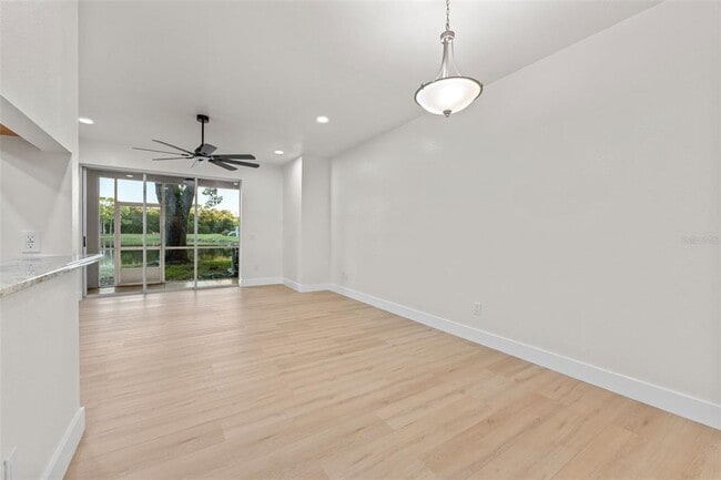 Building Photo - 3058 Overlook Pl