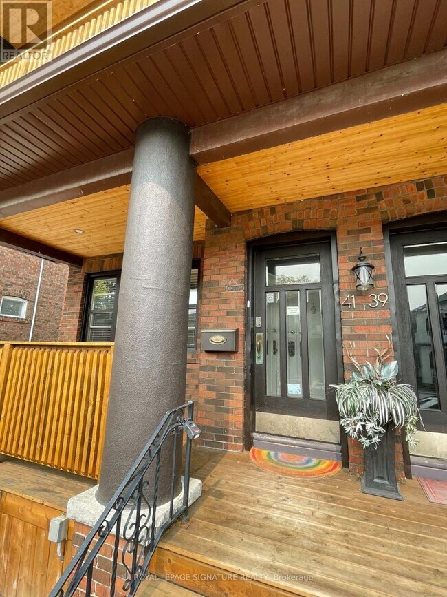 Photo du bâtiment - 41 Scarboro Beach Blvd