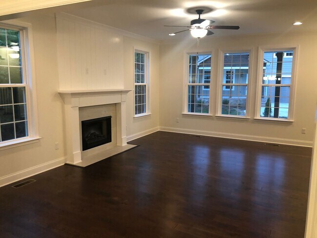 Foto del edificio - 3 Bedrooms + 2.5 Bath Renatal in East Brainerd