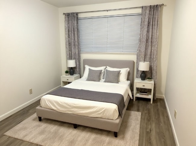 Foto del edificio - 5212 Sand Point Way NE