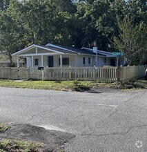 Building Photo - 1533 Cantwell St