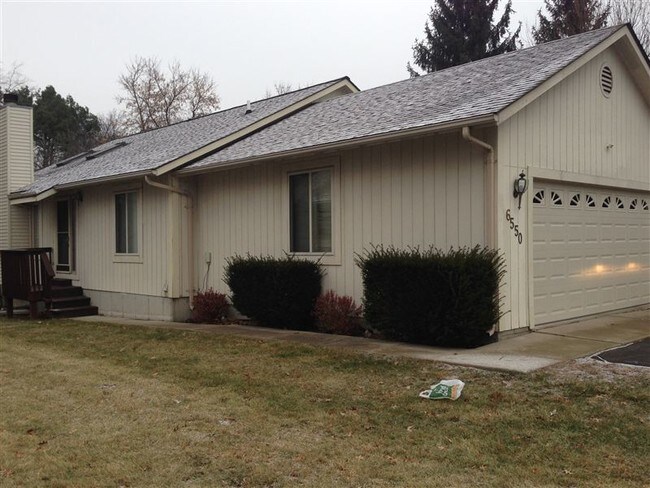 Building Photo - 3 br, 2 bath Condo - 6550 Pontiac Lake Road