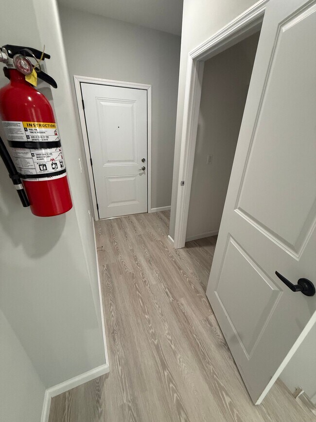 Foto del edificio - 456 Ellison St