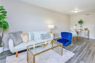 Interior Photo - Aspen Place
