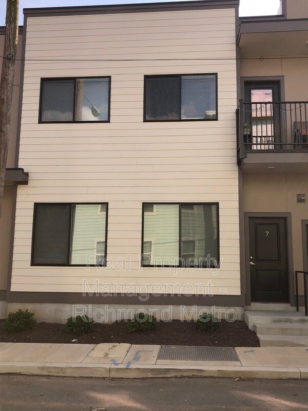 Primary Photo - 1300 McDonough St