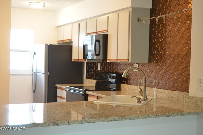 Foto del edificio - 175 Yorktowne Dr