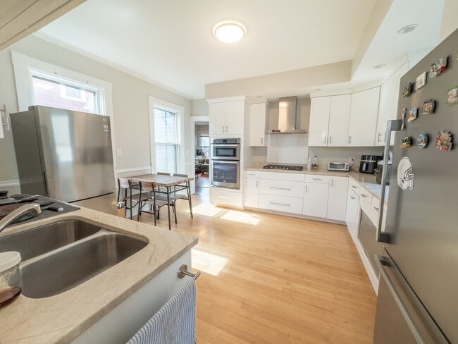 Photo - 30 Carver St Townhome