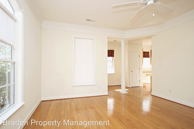 Building Photo - 3 br, 2.5 bath House - 1070 Bristlecone Lane