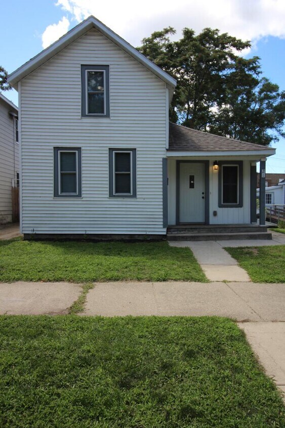 Primary Photo - 21 National Ave SW