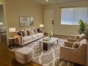 Building Photo - 5405 Morrow Dr