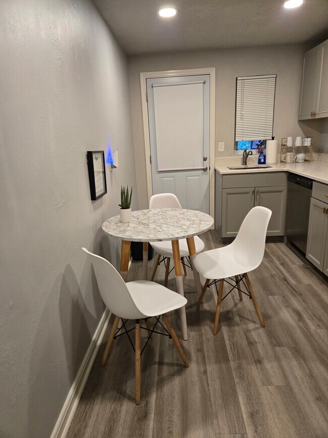 Foto del edificio - 3520 Post St