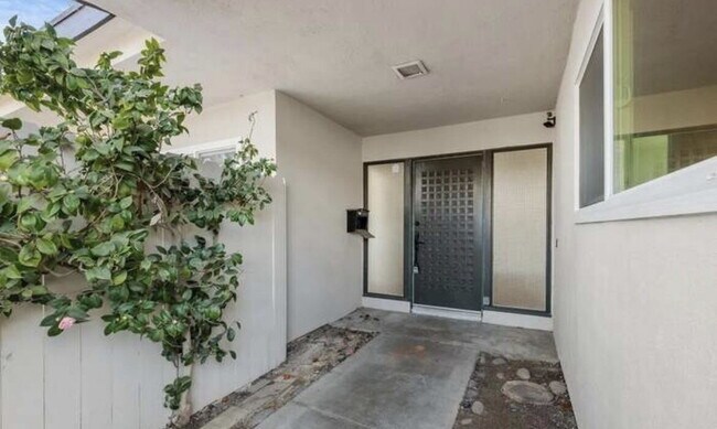 Foto del edificio - 3808 Vista Campana S