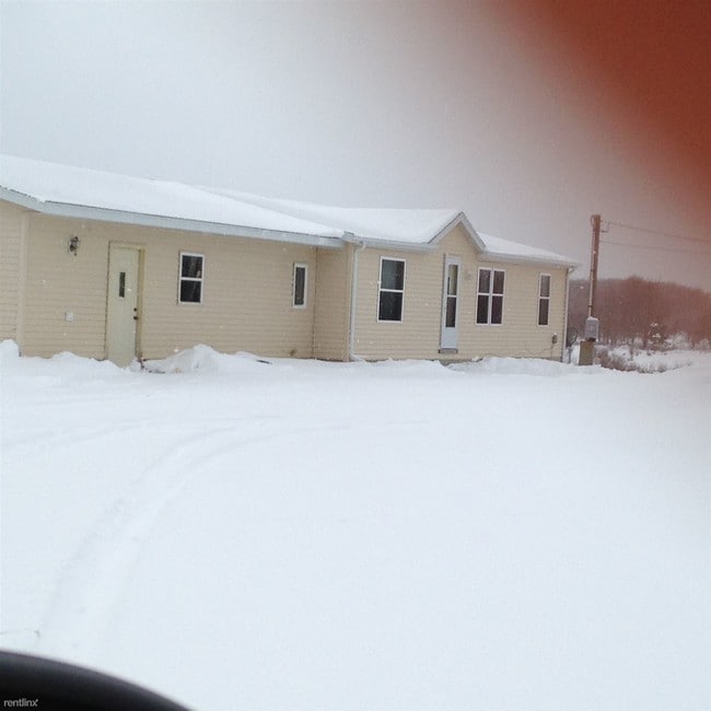 Building Photo - 12549 McKinley Rd