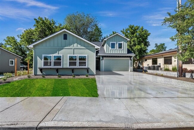 Building Photo - ? MOVE IN SPECIAL! ? $99.00 1st month rent...