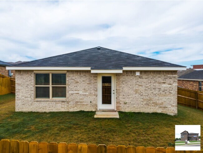 Foto del edificio - 1734 Dryden Ave